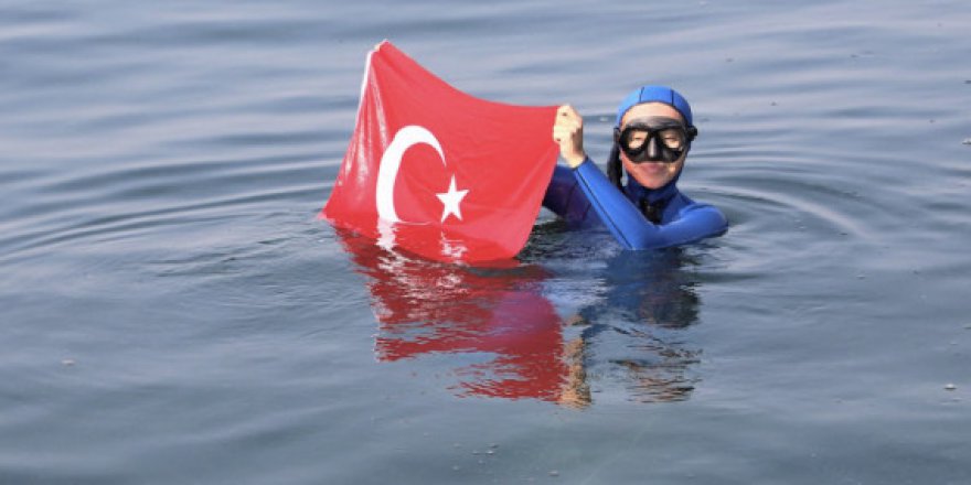 Şahika Ercümen, körfezde daldı