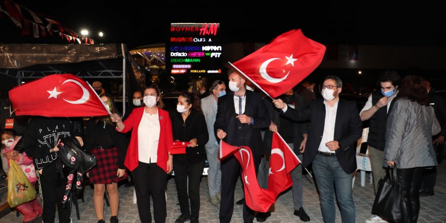 Cumhuriyet coşkusunu  Manga konseriyle yaşadılar