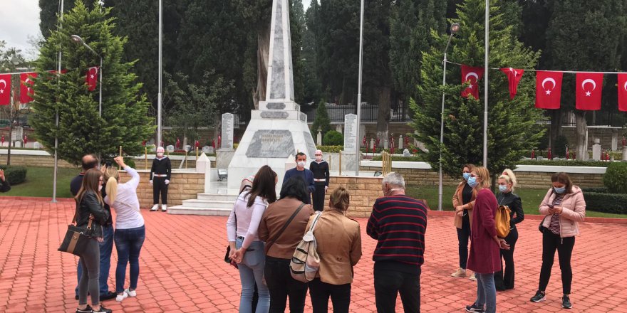 Yabancı eğitimciler  tarihi mekanları gezdi