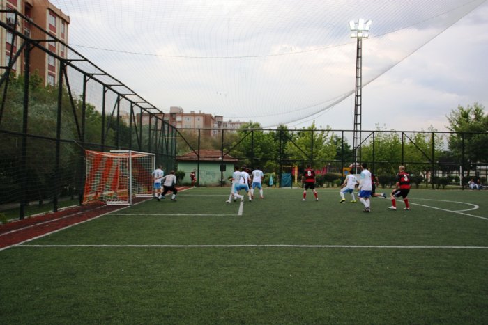 Futbolda yarı final heyecanı
