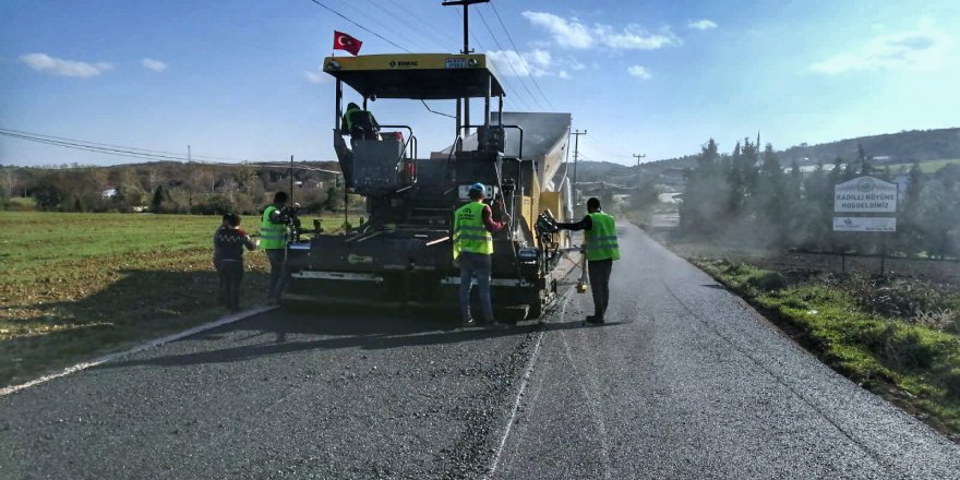 Kadıllı’da asfalt ve parke çalışması