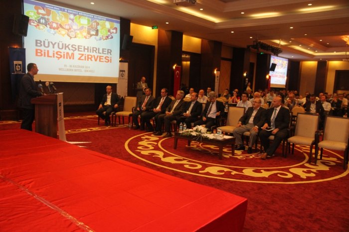 Büyükşehirler Bilişim Zirvesi başladı