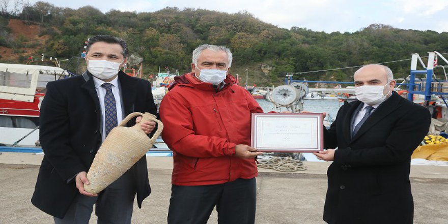 Ağlara takılan amforalar artık  balıkçıların elinde güvende