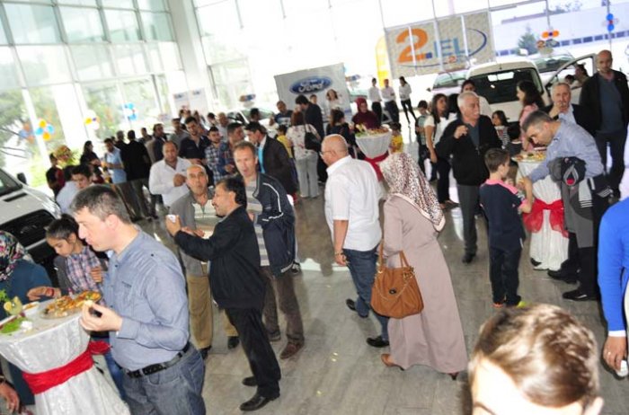 Ford ticari araçlar ile ailece hediye kazanma fırsatı