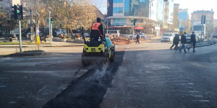 Sokağa çıkma kısıtlamasında yollar asfaltlandı