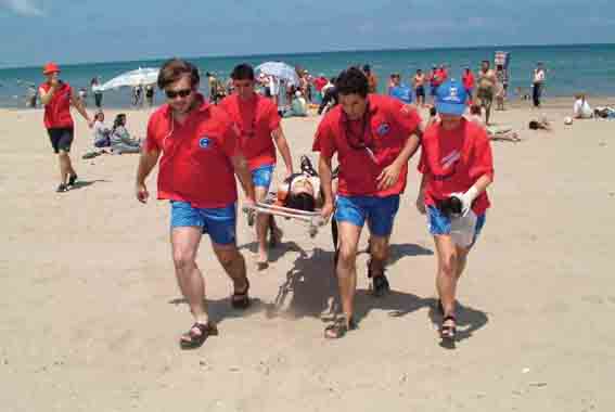 Sertifikalı cankurtaran timleri göreve başladı