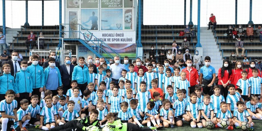 BÜYÜKŞEHİR AMATÖR KULÜPLERİ UNUTMADI:  Malzeme desteğinde bulunuldu