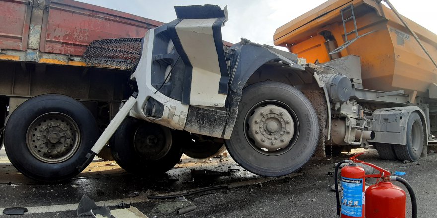 Zincirleme kaza ulaşımı engelledi