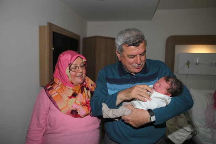 Başkan Karaosmanoğlu 12. torunu dünyaya geldi