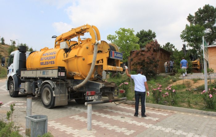 Kuşetepe’deki lavabo ve tuvaletler tıkandı