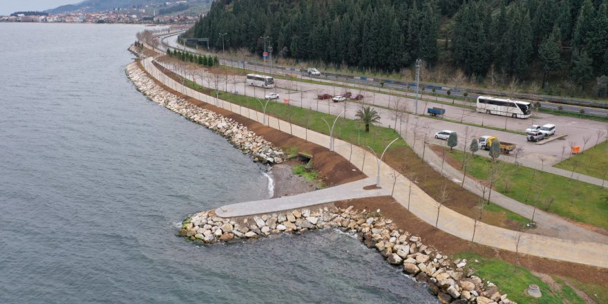 Sahil düzenlemesi devam ediyor