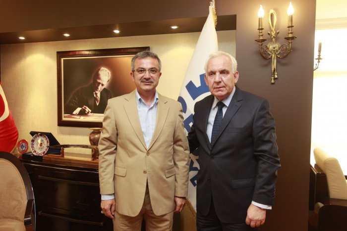 Makedon Bakan Gebze’de