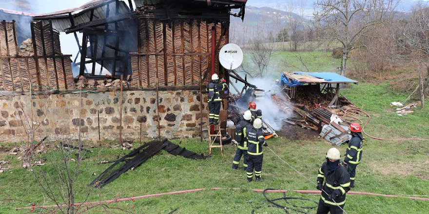 Yaşlı kadın yangında öldü