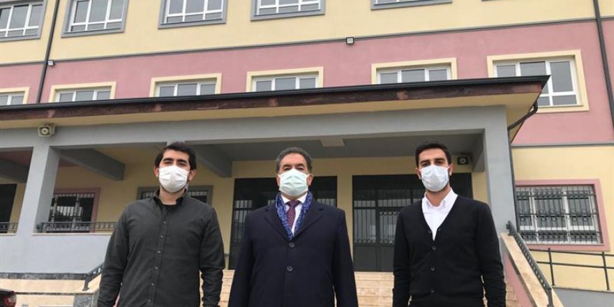 Okulda inceleme yaptı