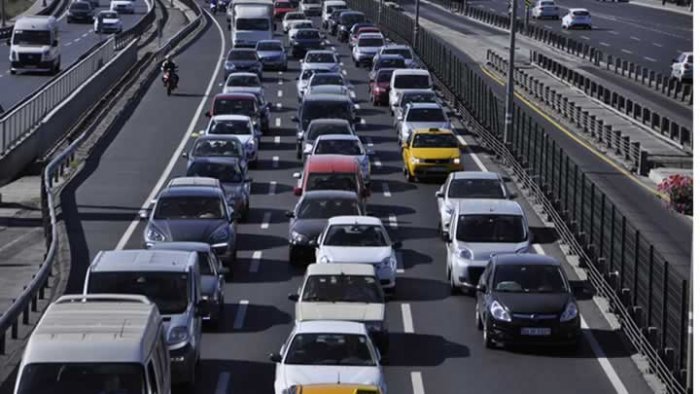 Kocaeli sokaklarındaki araç sayısı 300 bine dayandı