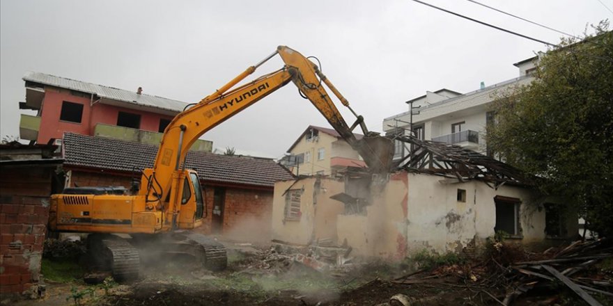 26 ağır hasarlı bina yıkılacak