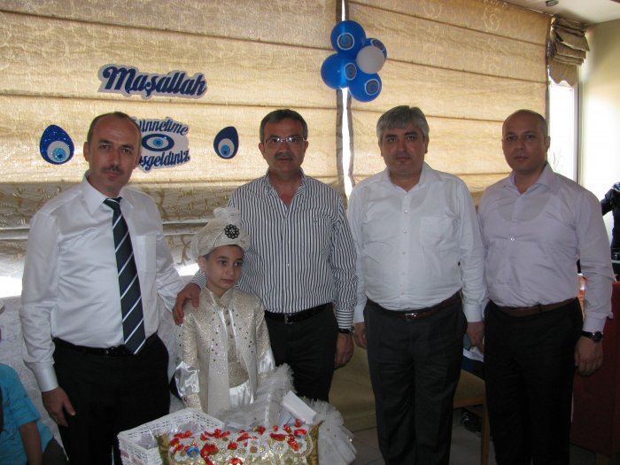 Yılmaz ailesinin sünnet mutluluğu