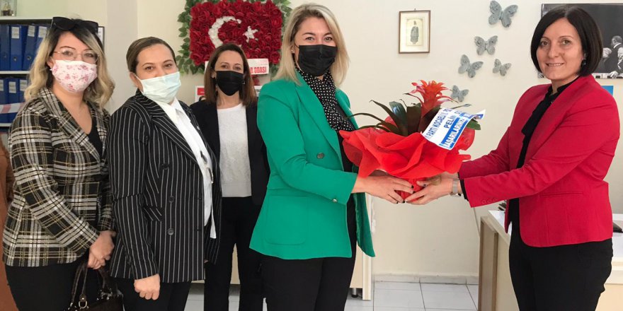 İYİ Partili Kadınlar Muhtarlarla Buluştu