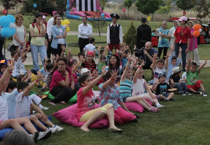 Akbank'ta "çocuklu mesai" günü