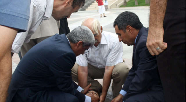 Doktor milletvekili Kaplan yine işbaşında