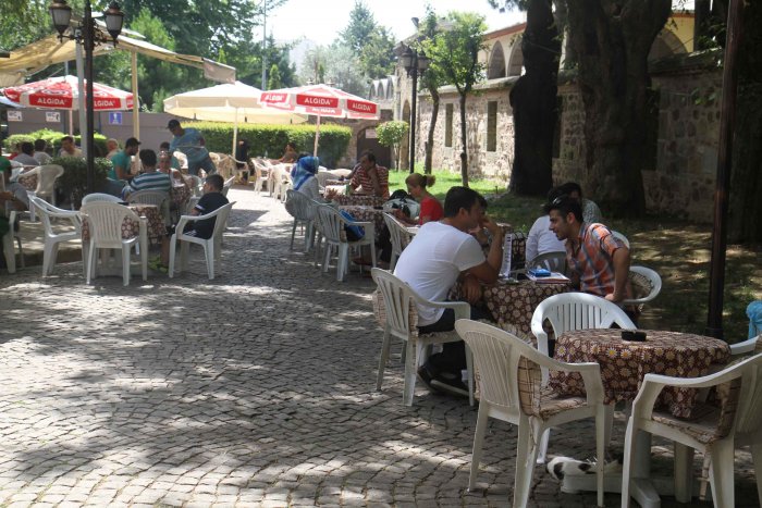 6 iş kolu sahura kadar açık kalacak