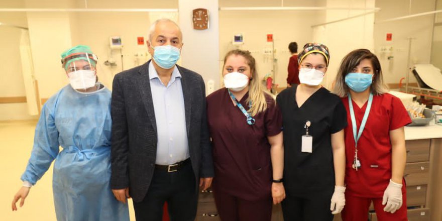 Büyükgöz sağlıkçıları unutmadı