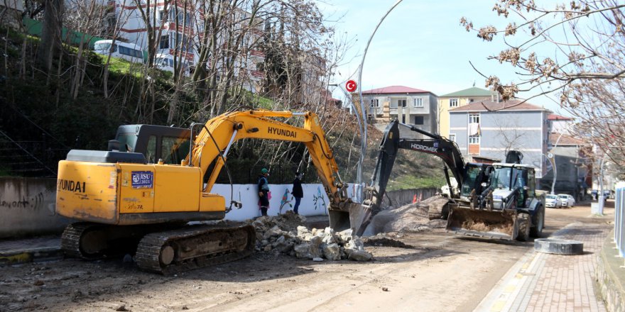 Dilovası Bağdat Caddesi’nde  altyapı çalışması devam ediyor