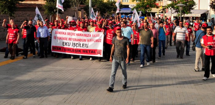 “İşçilere baskı yapılıyor”