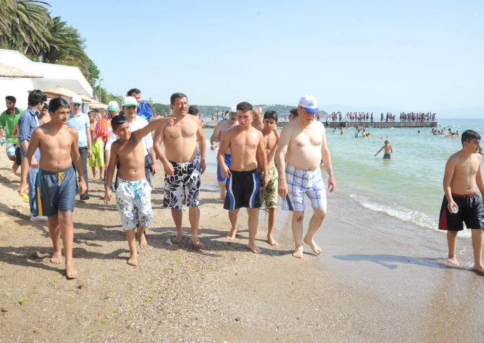 “Tüm sahilleri halka açacağız”