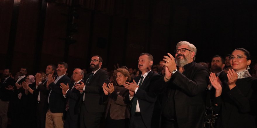 Tiyatro yaşamın kendisidir