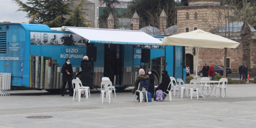 Gezici kütüphane köyden indi şehre