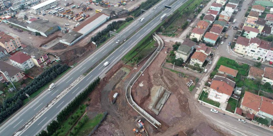 Otoyol geçiş köprüsü  yapımı devam ediyor