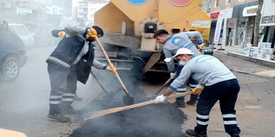 Gebze’de asfalt yama çalışmaları