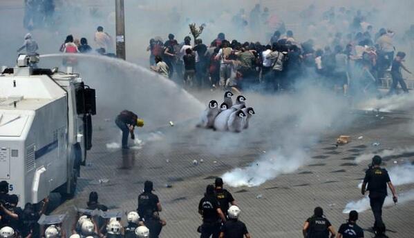 Gezi'de felç kalan gence 'Gece çok gezer misin' diye sordular
