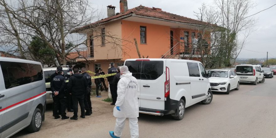 Bıçaklanarak öldürülen adam  toprağa verildi