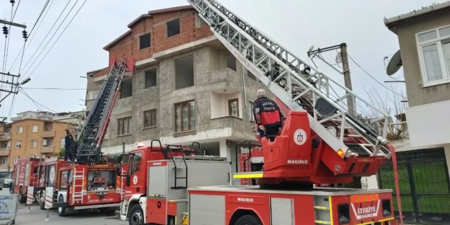 Çatı yangını söndürüldü