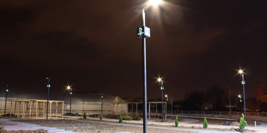 Ekolojik Yaşam Bahçesi  tasarrufla aydınlanıyor