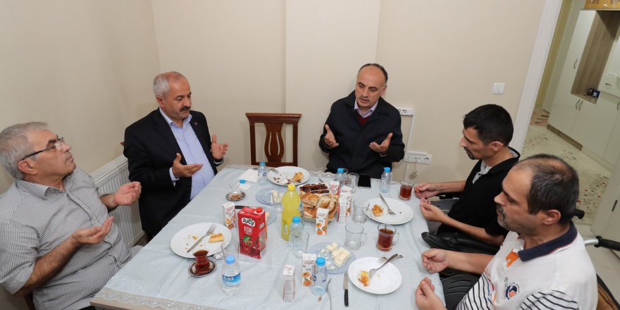 Büyükgöz, iftara konuk oldu