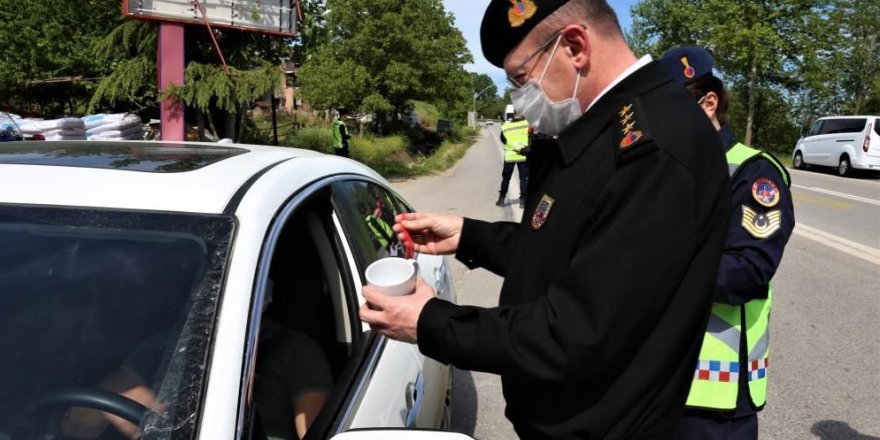 Jandarma sürücüleri bilgilendirdi