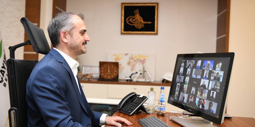 Çiftçi, video konferansla bayramlaştı