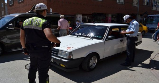 Modifiyeli araçlara trafikten men