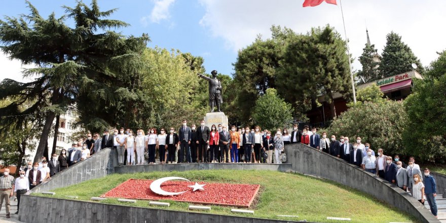 Gaflet, dalalet ve hıyanet içerisinde  olan iktidar sahipleriyle karşı karşıyayız
