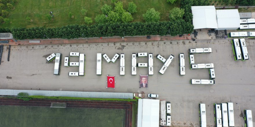Otobüslerden 19 Mayıs Kareografisi