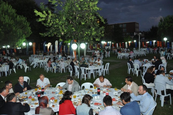 Darıca Belediyesi iftarda buluştu