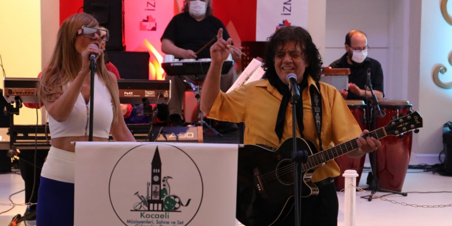 İzmitli müzisyenler bayram  coşkusunu doyasıya yaşattı