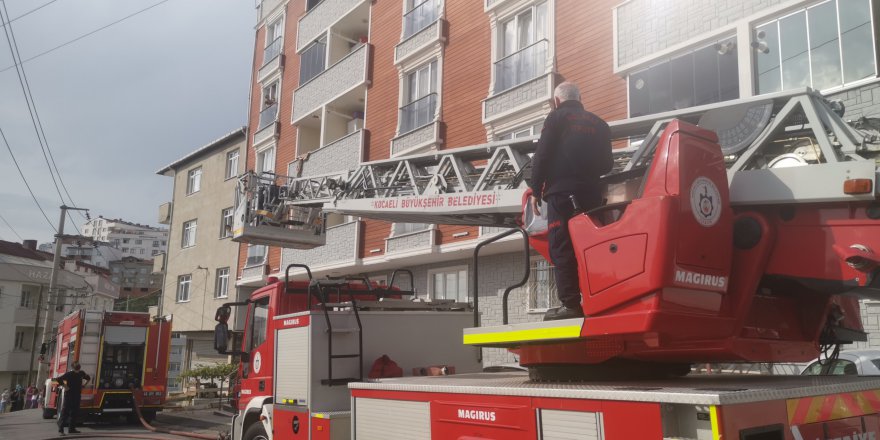 Gebze’de apartmanda yangın çıktı