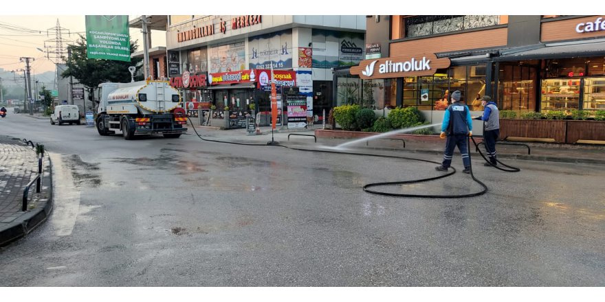 Temizlik mesaisi hafta sonu da durmadı