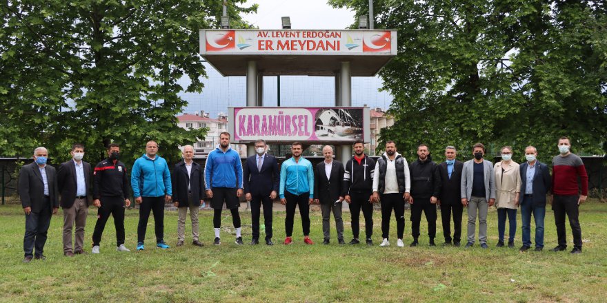 CHP güreşçilerle görüştü