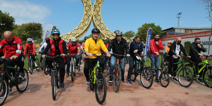 Darıca’da manzara eşliğinde bisiklet turu