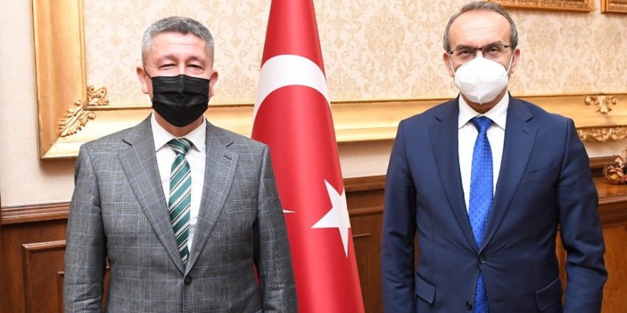 Tarihçi Şükür, Vali Yavuz’u bilgilendirdi